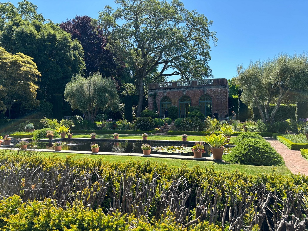 Day trip to Filoli Historic House and Santa Cruz