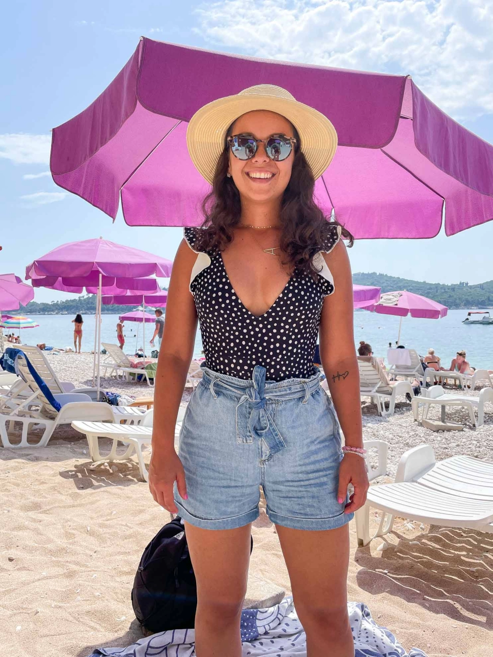 Transitional Outfit Hacks Using One Versatile Piece for All Temperatures